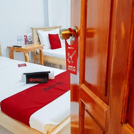 Hotel Reddoorz Near Ramiro Community Hospital Totolan Esterno foto